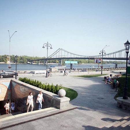 Podil Apart Near Poschtova Square History Center Kiev Eksteriør bilde